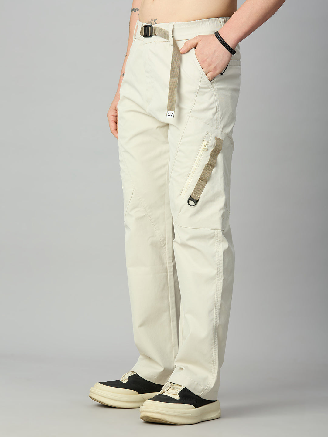 Baggy fit Tencel cargo pants for men with attached belt and utility-inspired design – right side view