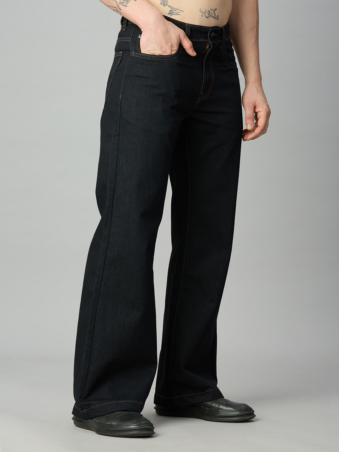 Men's bootcut denim jeans in deep blue with a timeless silhouette – right side view