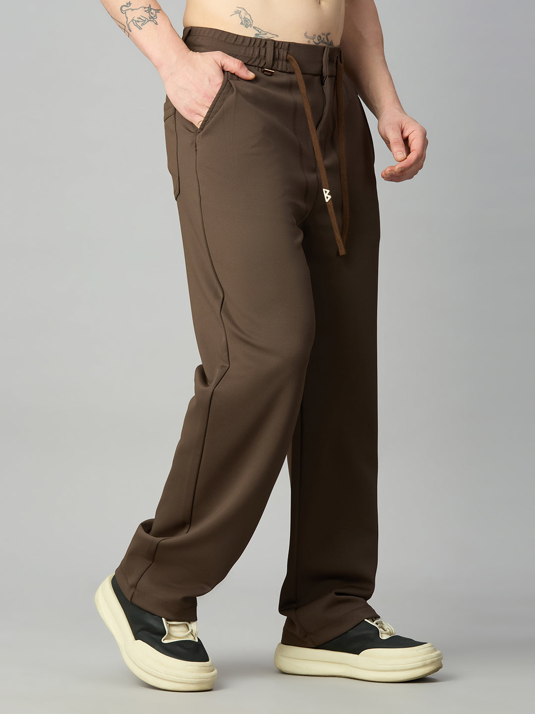 Men's relaxed fit Tencel stretch pants – right side profile