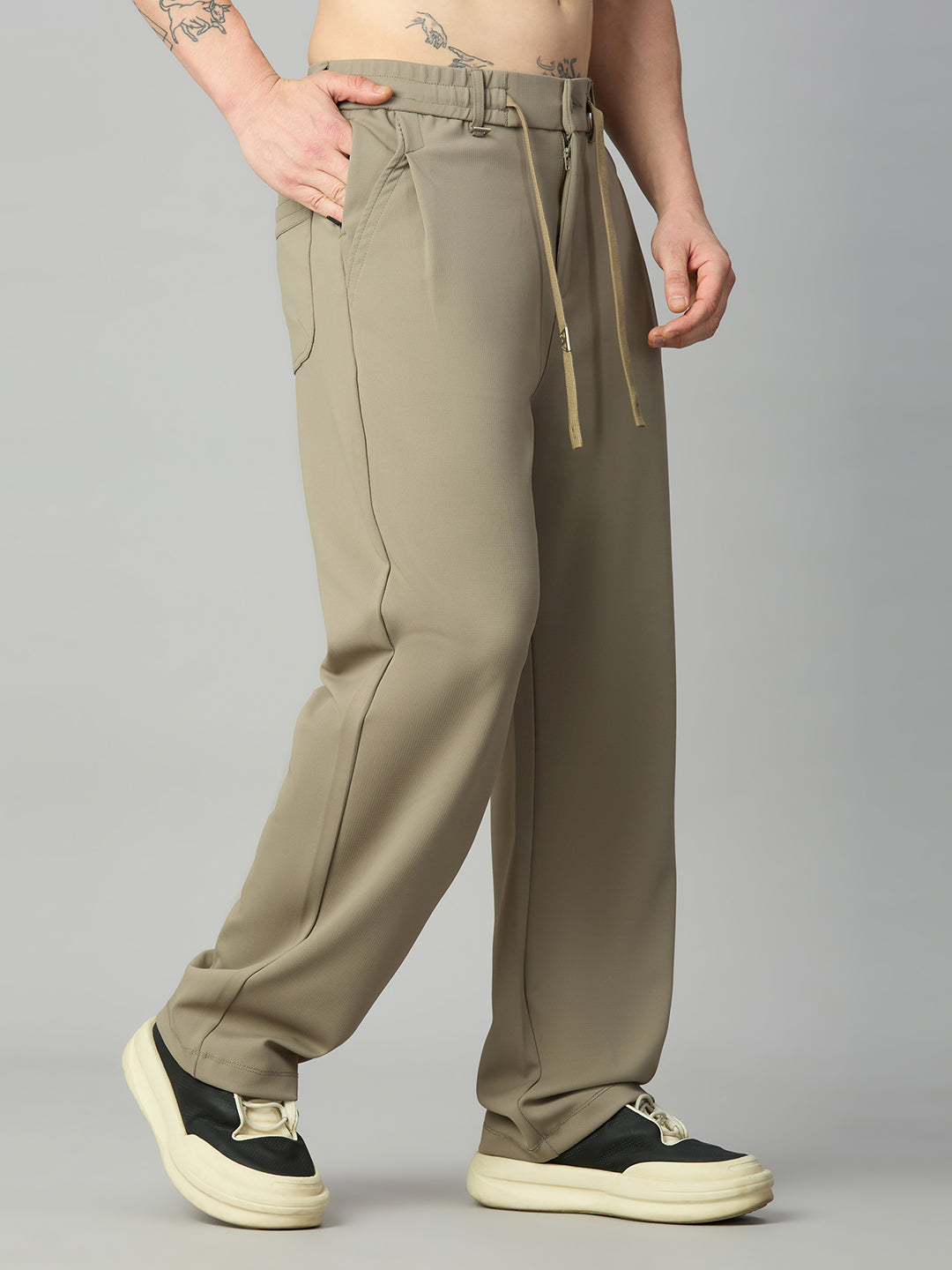 Men's relaxed fit Tencel stretch pants – right side profile