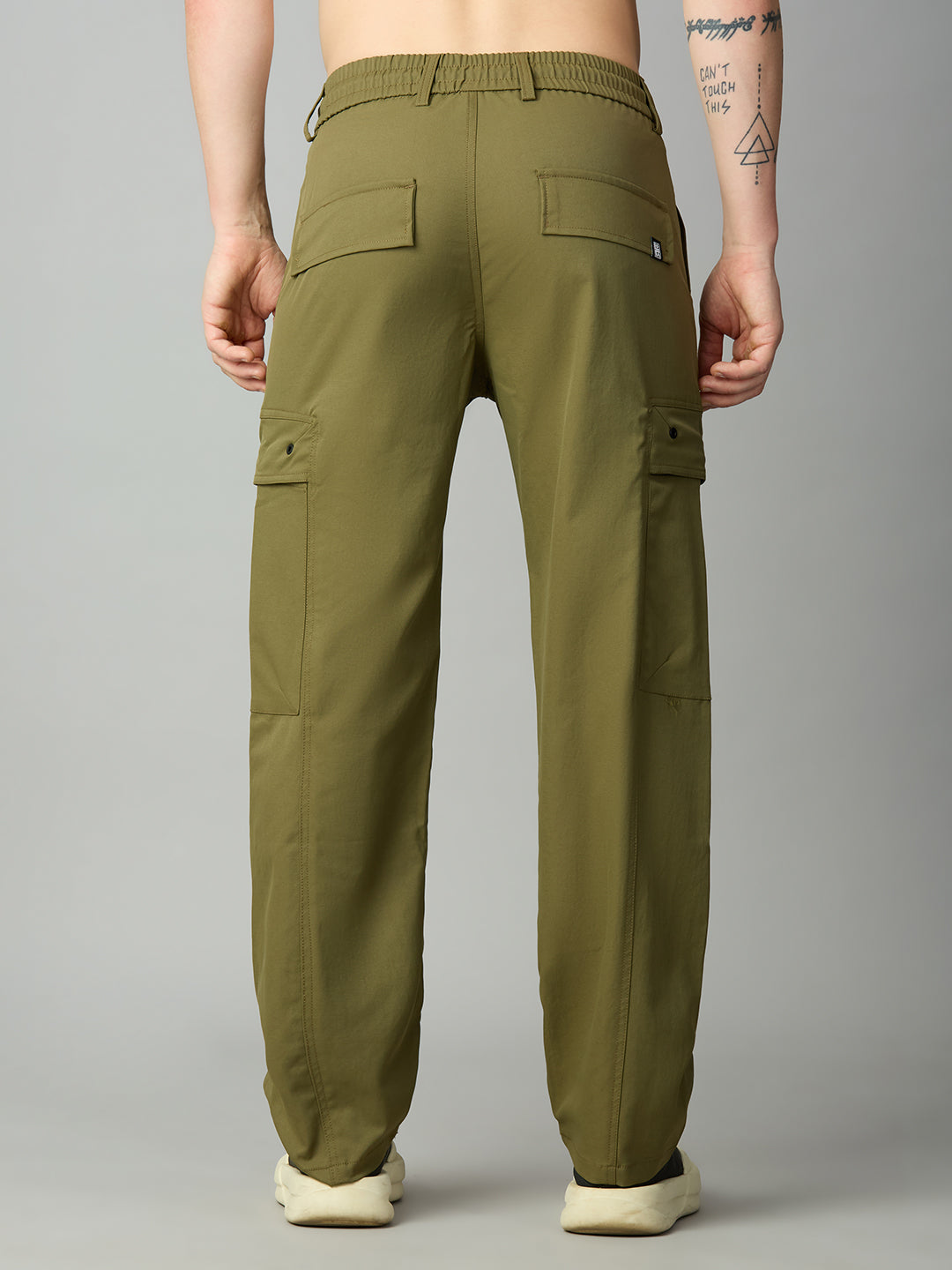 Men's comfort fit Tencel cargo pants with elastic waistband and clean back design