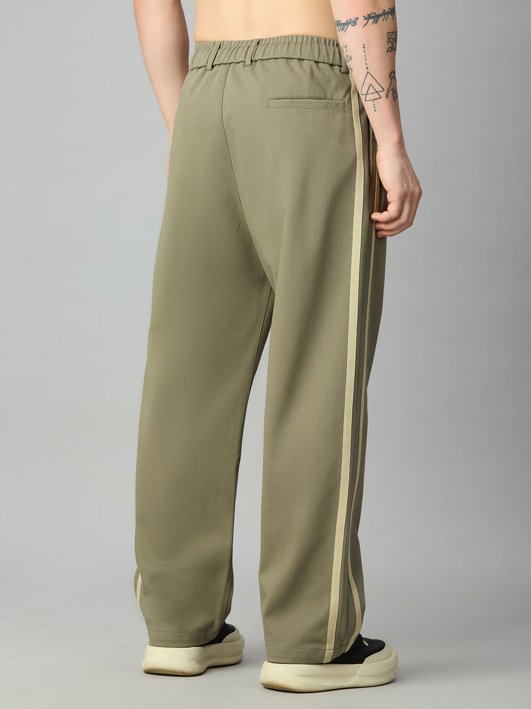 Men's cotton-Tencel baggy smart pants – back view