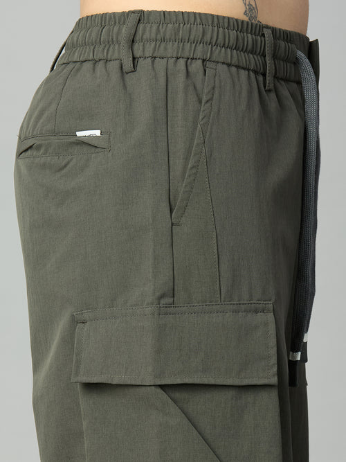 Close-up of functional cargo pocket detailing