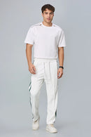 Model wearing LOFA men’s straight-fit active pants – smooth stretch fabric for all-day flexibility and style.